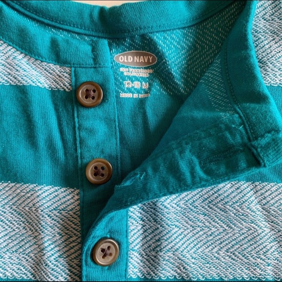 Old Navy 12/18 Month Toddler Shirt - Picture 2 of 3